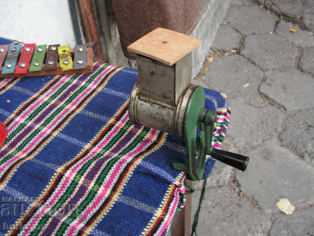 9592. STAR MILK FOR NUTS NUTS MARKED WORKS with price 19.00 BGN | € 9.71