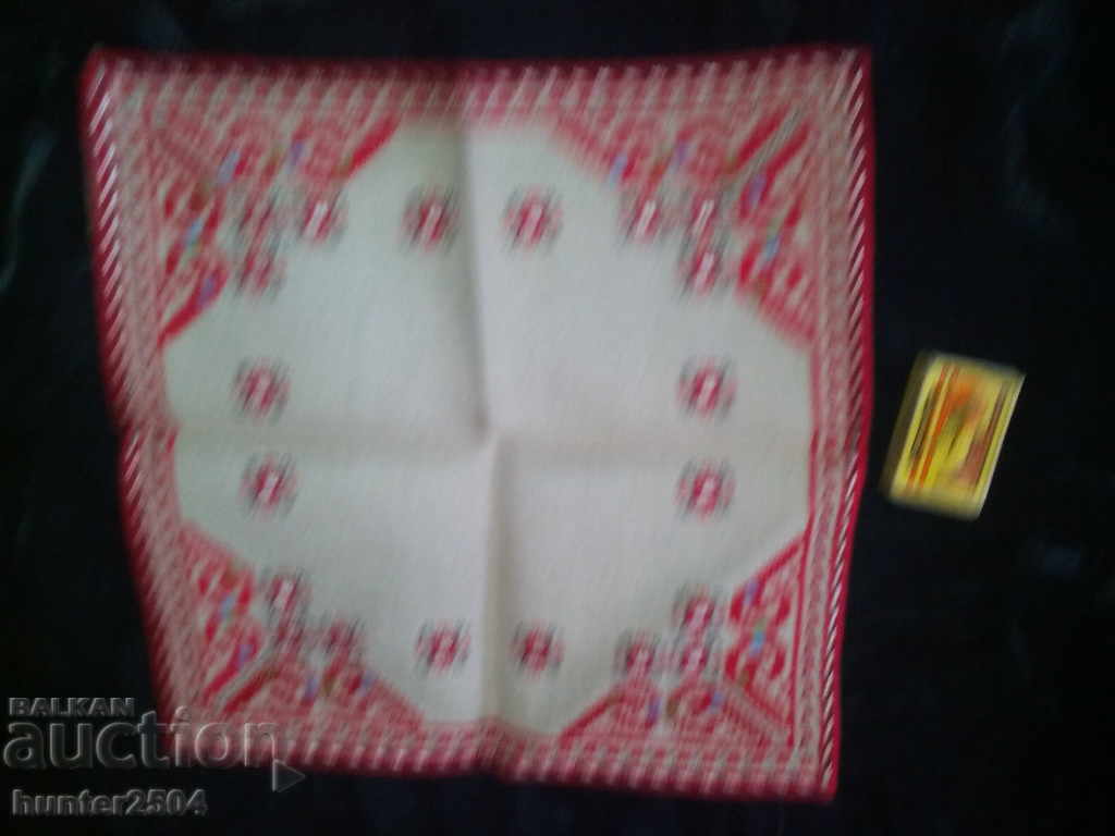 Каре, покривка, 29х30 см.лен+копринени конци, миналия век с цена 29.95 лв. | € 15.31