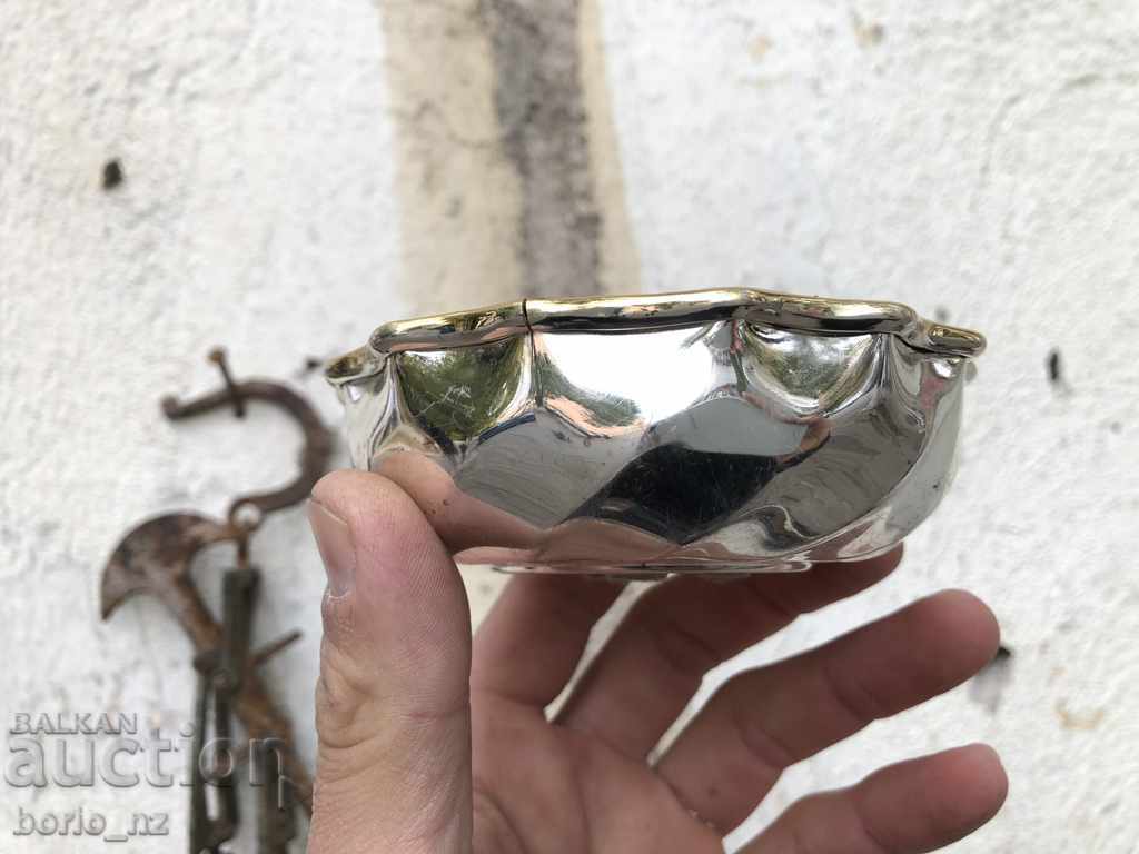 Delivery of 9638. BONBONIER CUP Delivery of 9638. BONBONIER CUP