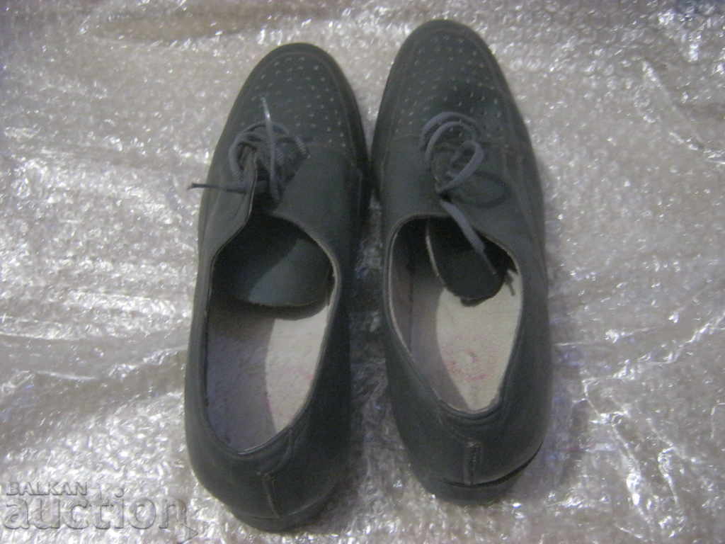 Socialism: BDZ. Men's shoes. with price 19.90 BGN | € 10.17 Socialism: BDZ. Men's shoes. with price 19.90 BGN | € 10.17