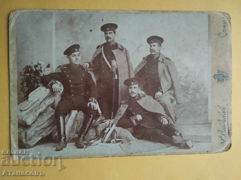 Фотография снимка картон А. Владиков Княжески офицери