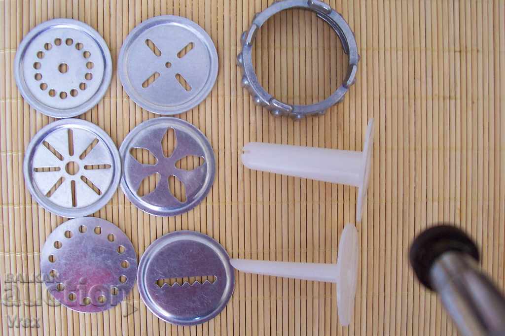 Delivery of Old German syringe ROBOTRON - unused