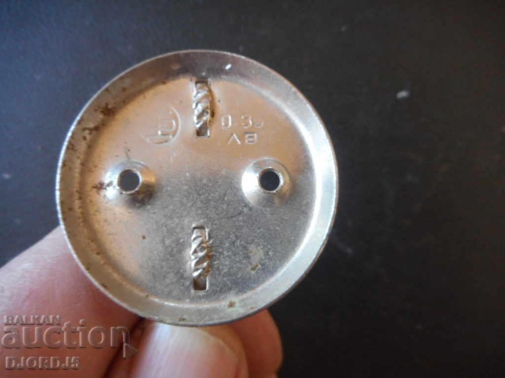 Auction An old hanger Auction An old hanger