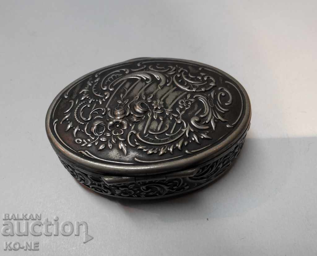 Auction Pill box Auction Pill box
