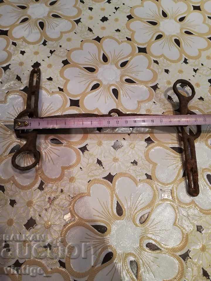 Стара конска юзда с цена € 7.67 | 15.00 лв. Стара конска юзда с цена € 7.67 | 15.00 лв.