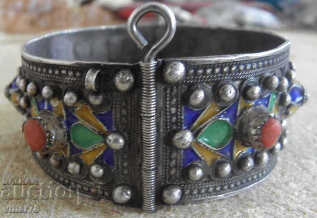 Old silver bracelet with enamel with price 699.99 BGN | € 357.90 Old silver bracelet with enamel with price 699.99 BGN | € 357.90