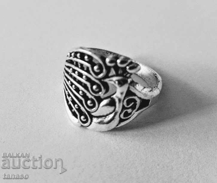 Δαχτυλίδι από θιβετιανό ασήμι