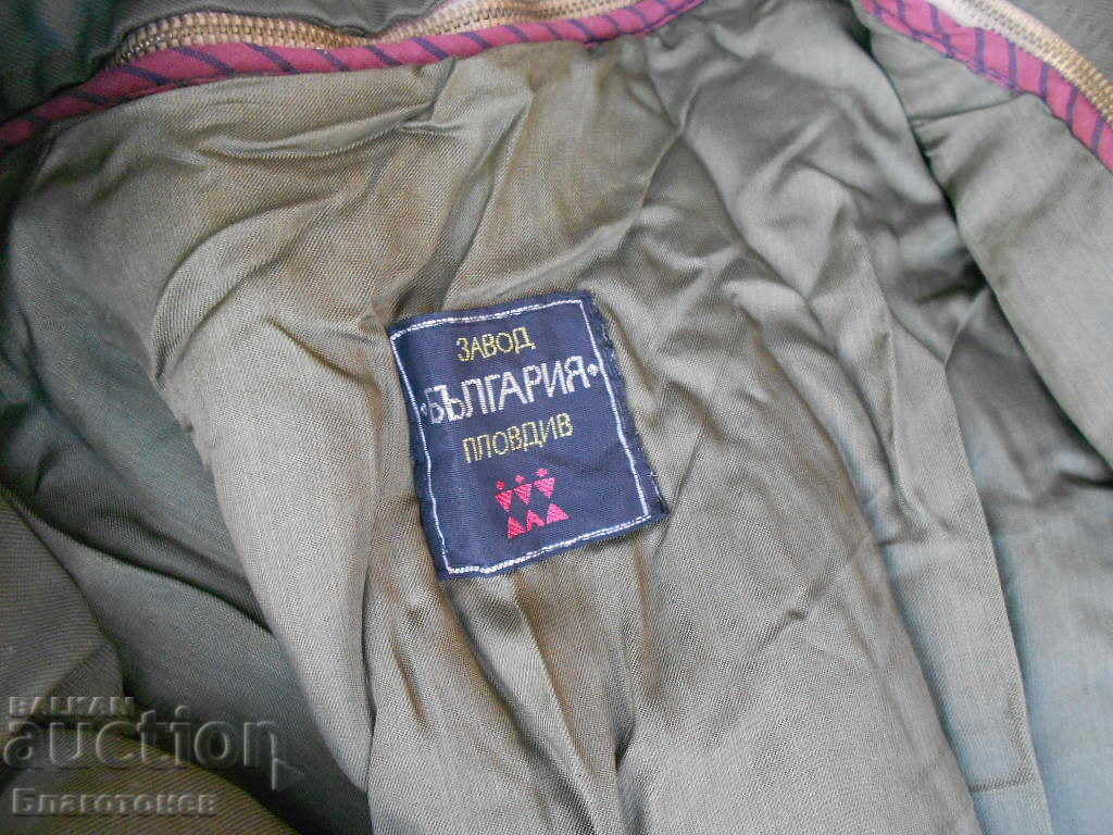 Old uniform coat with price 20.00 BGN | € 10.23 Old uniform coat with price 20.00 BGN | € 10.23