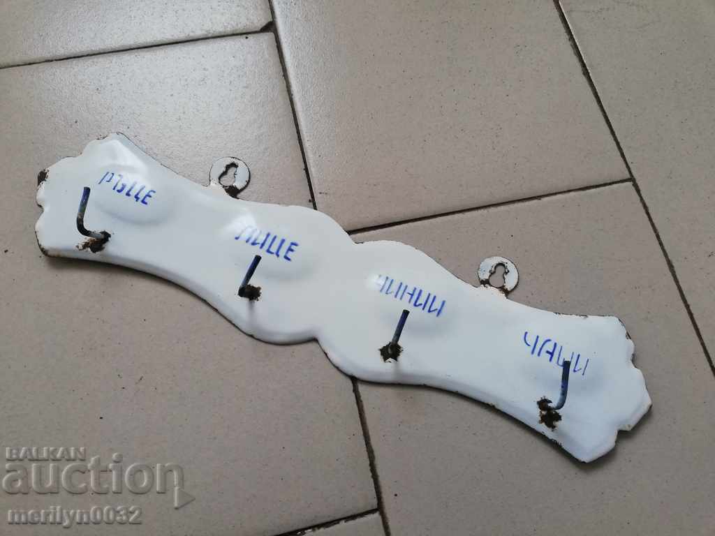 Old enameled enamel hanger Old enameled enamel hanger
