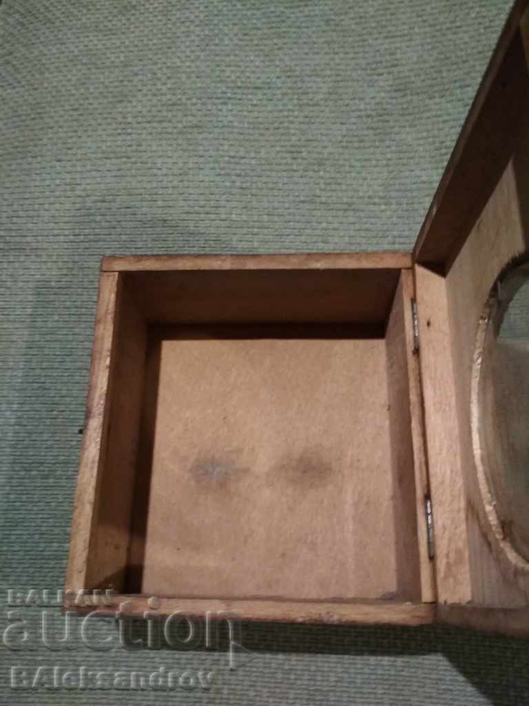 Ρολόι περίπτωση με τιμή 15.00 BGN | € 7.67 Ρολόι περίπτωση με τιμή 15.00 BGN | € 7.67