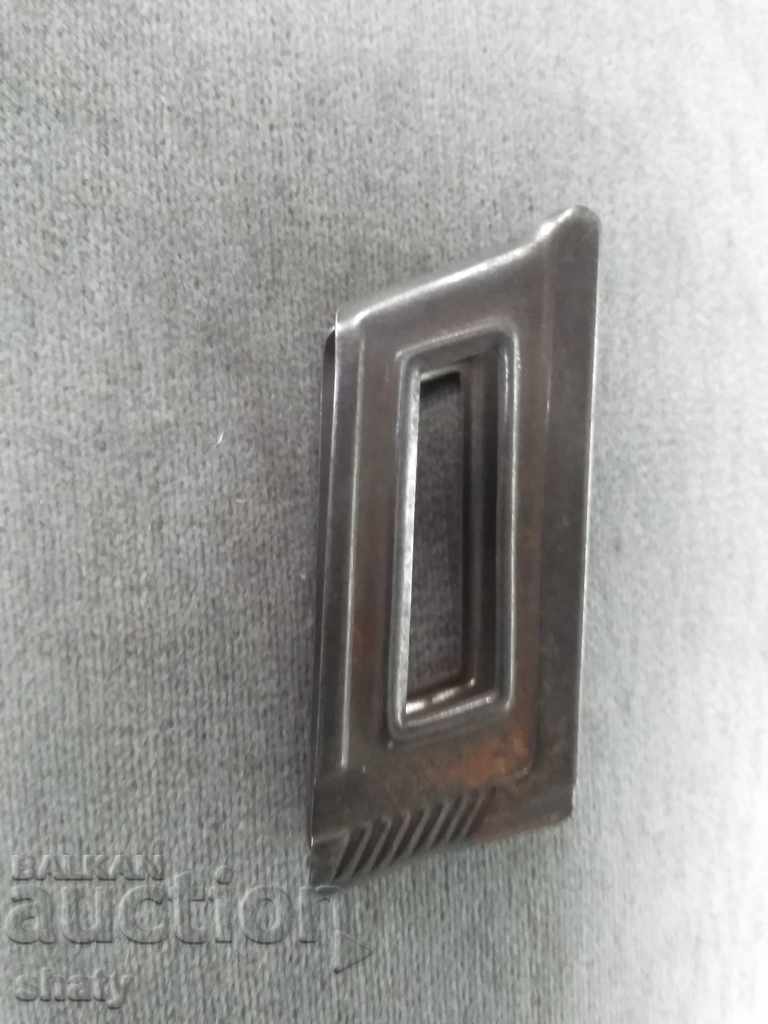 Auction  Old fillers for Manichier