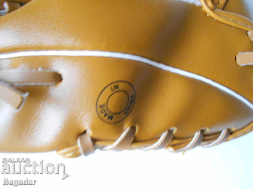 Baseball glove - 5 Baseball glove - 5