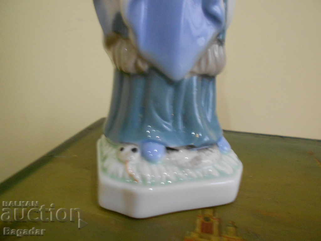 Religious porcelain statuette with price 15.00 BGN | € 7.67 Religious porcelain statuette with price 15.00 BGN | € 7.67