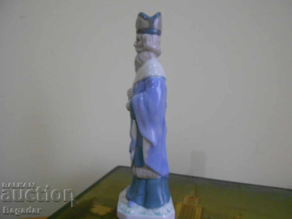 Delivery of Religious porcelain statuette Delivery of Religious porcelain statuette