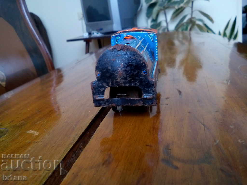 Old toy Lokomotiv with price 15.00 BGN | € 7.67 Old toy Lokomotiv with price 15.00 BGN | € 7.67