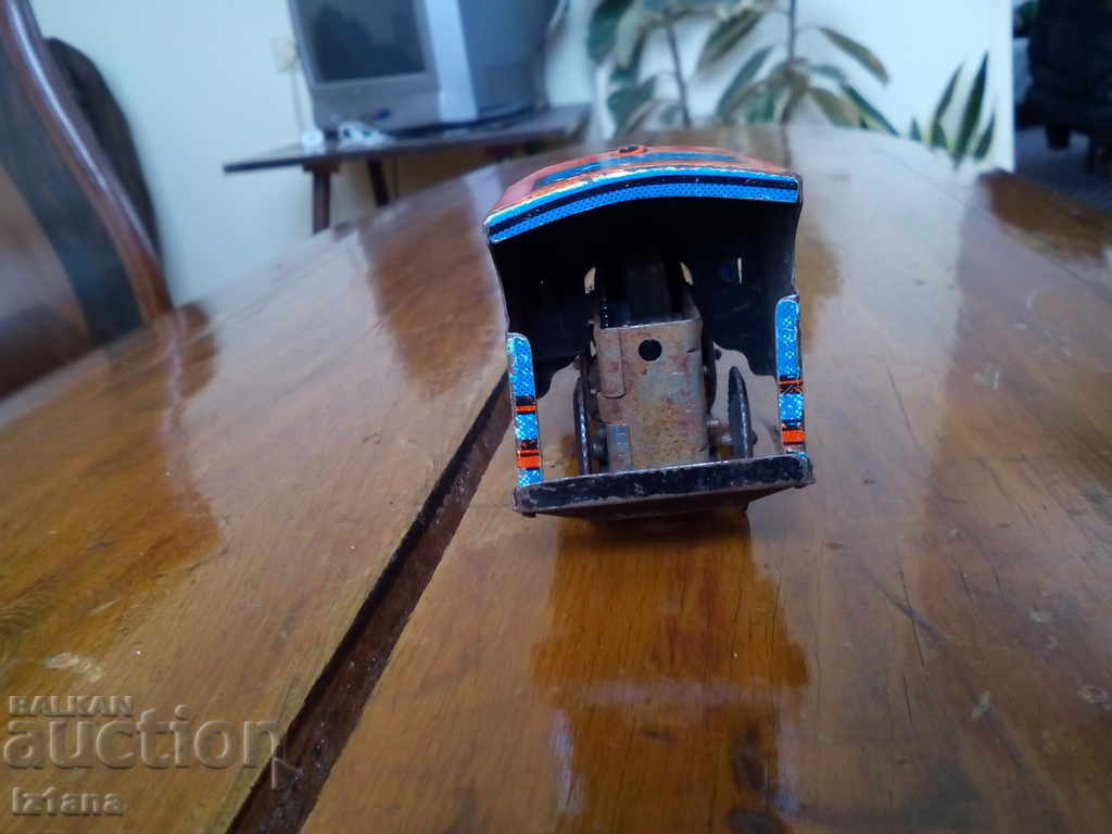 Delivery of Old toy Lokomotiv Delivery of Old toy Lokomotiv