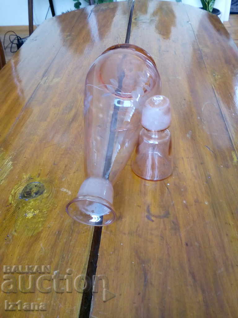 Delivery of Old carafe