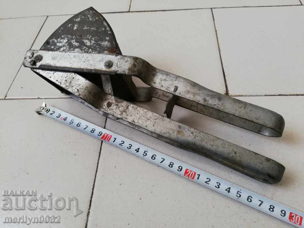 Δημοπρασία Πατήστε πατάτας Δημοπρασία Πατήστε πατάτας