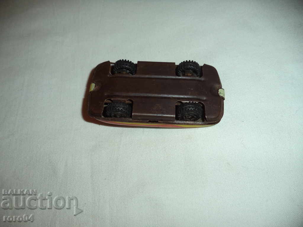 STREAM 4 - OLD LADY CAR LOAD - TOUGH - 5