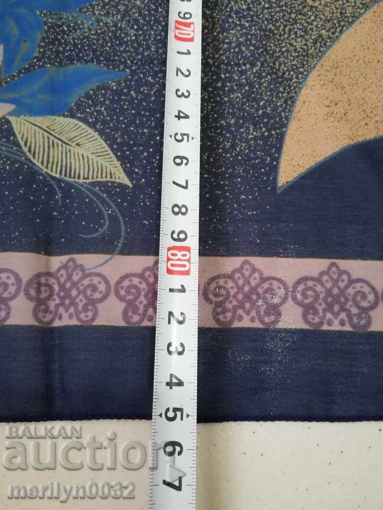 Delivery of Old headscarf, headscarf, scarf, costume Delivery of Old headscarf, headscarf, scarf, costume