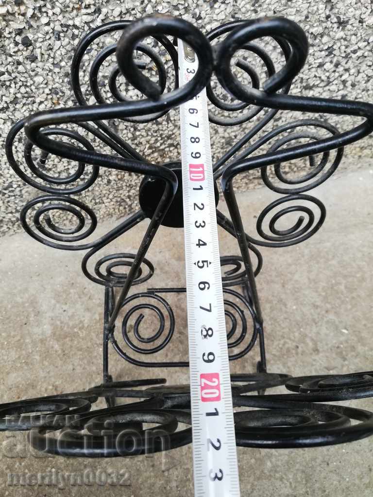 Delivery of Stand for newspapers and magazines forged iron lace of metal Delivery of Stand for newspapers and magazines forged iron lace of metal