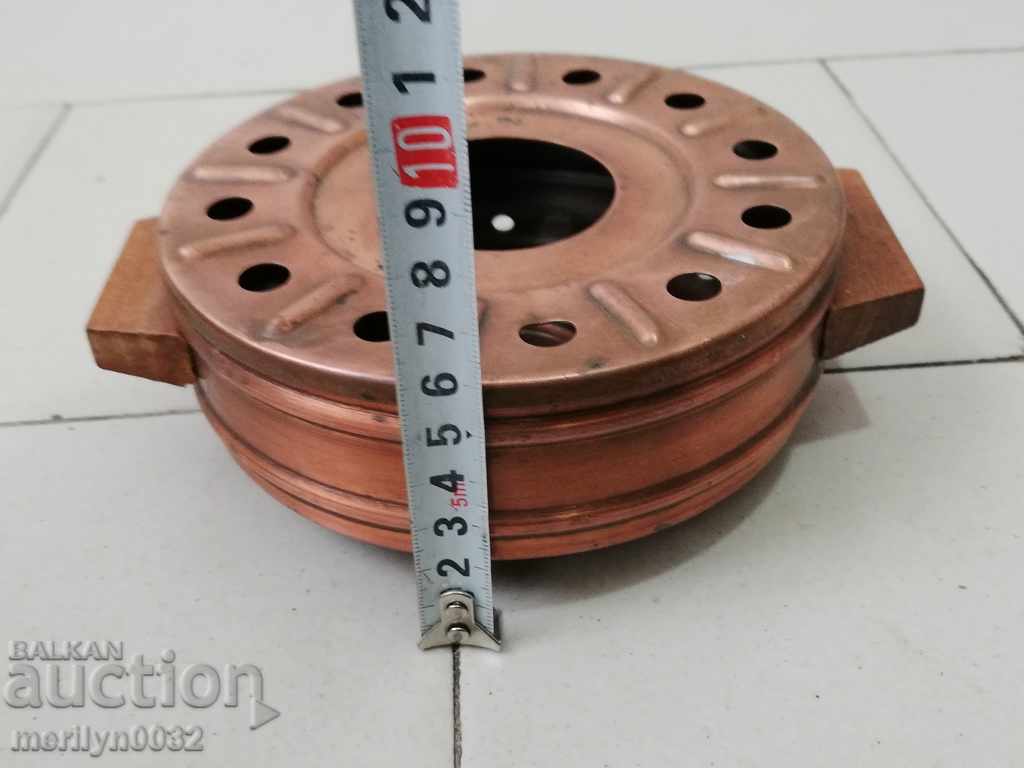 Honey ashtray baker with price 39.00 BGN | € 19.94 Honey ashtray baker with price 39.00 BGN | € 19.94