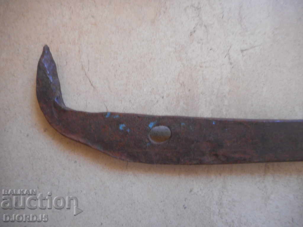 Παλιά σφυρήλατο σίδερο με τιμή 4.00 BGN | € 2.05 Παλιά σφυρήλατο σίδερο με τιμή 4.00 BGN | € 2.05