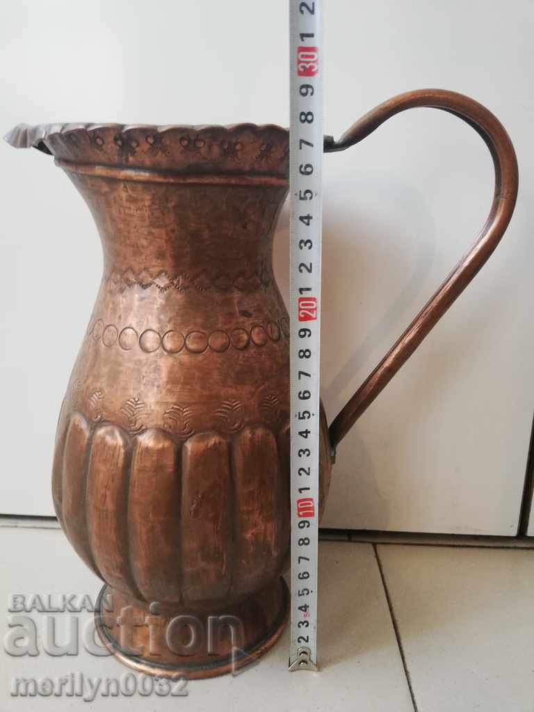 Μια χάλκινη κανάτα ενός αρτοποιού, ένα χάλκινο κύπελλο από ένα κύπελλο - 5