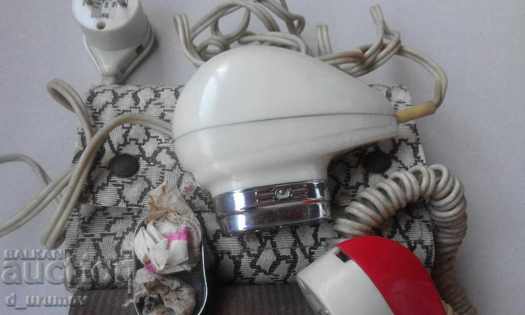 Auction Russian electric razors Kharkov-lot of 2 pcs. Auction Russian electric razors Kharkov-lot of 2 pcs.