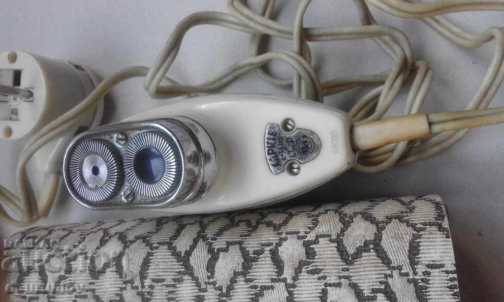 Russian electric razors Kharkov-lot of 2 pcs. - 5 Russian electric razors Kharkov-lot of 2 pcs. - 5