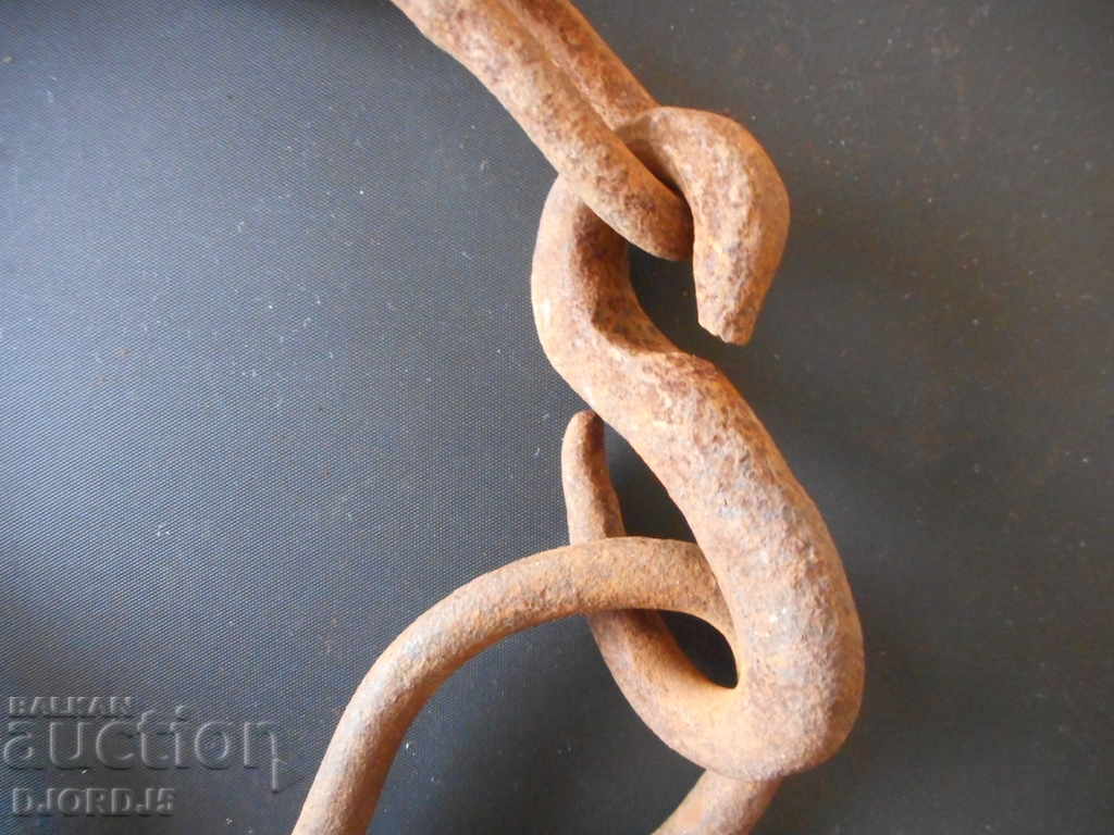 Vechi lanț masiv de cărucior cu preț 6.00 BGN | € 3.07 Vechi lanț masiv de cărucior cu preț 6.00 BGN | € 3.07