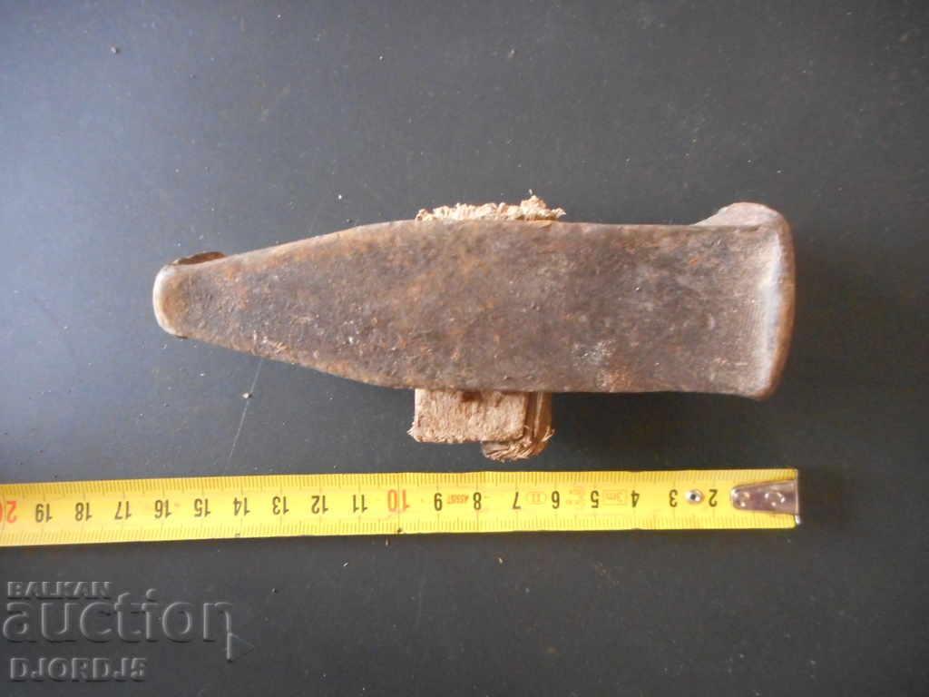 Star hammer with price 3.00 BGN | € 1.53 Star hammer with price 3.00 BGN | € 1.53