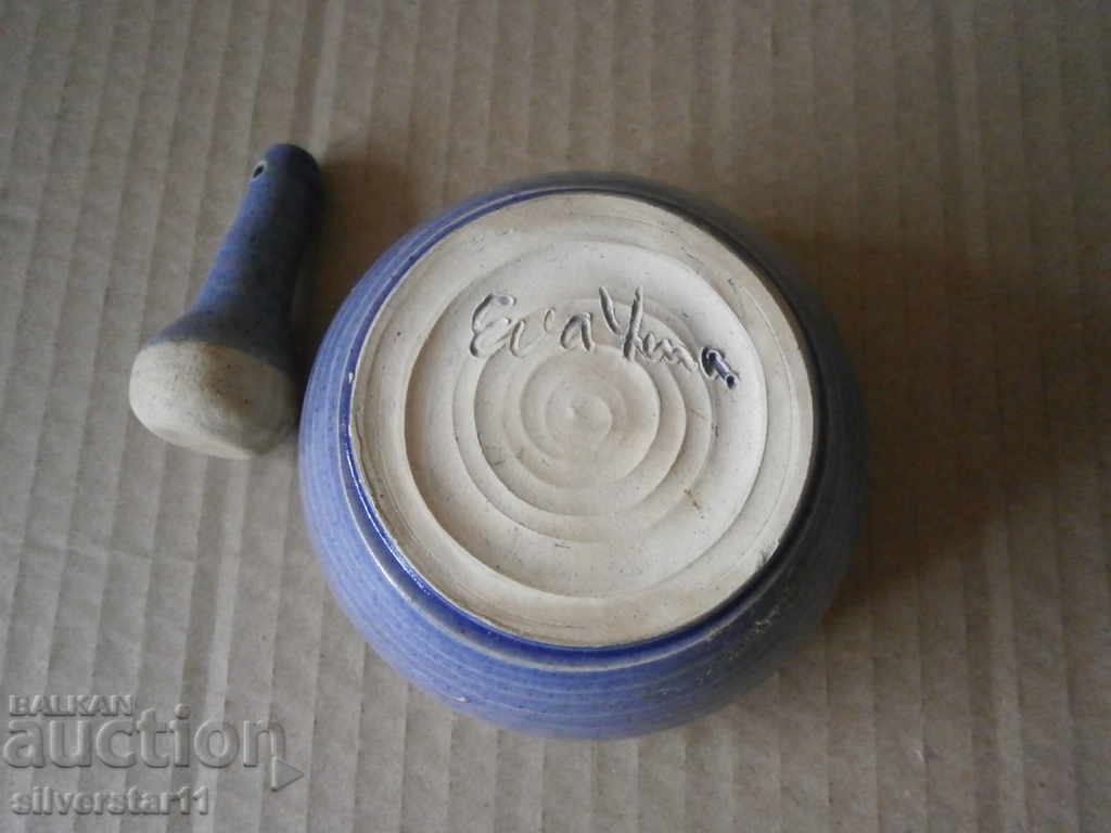Auction Old porcelain medical mortar Auction Old porcelain medical mortar