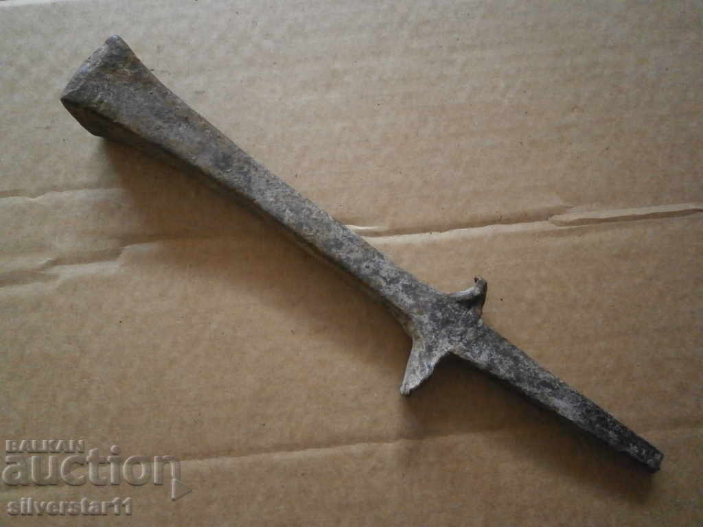 Auction an ancient primitive anvil Auction an ancient primitive anvil