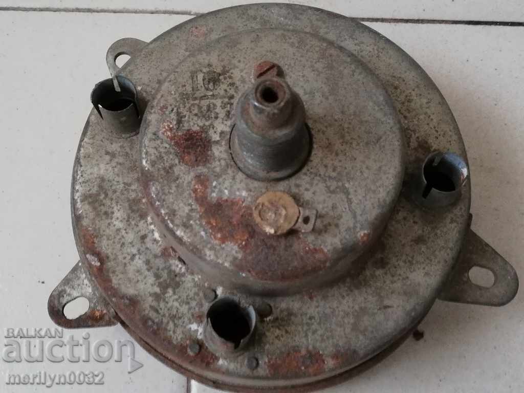 Car watch Warsaw light car with price 63.00 BGN | € 32.21 Car watch Warsaw light car with price 63.00 BGN | € 32.21