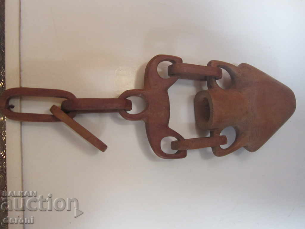 Wooden beam amphora with chain carving figure with price 30.00 BGN | € 15.34 Wooden beam amphora with chain carving figure with price 30.00 BGN | € 15.34