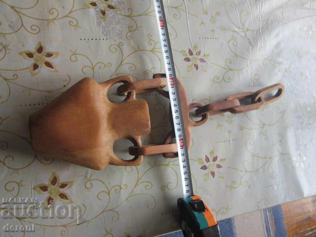 Delivery of Wooden beam amphora with chain carving figure Delivery of Wooden beam amphora with chain carving figure