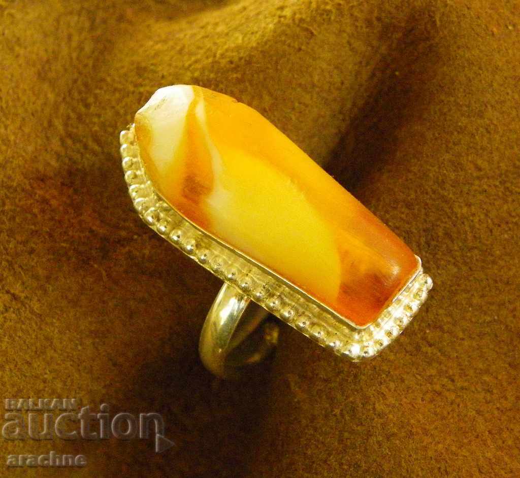 Livrarea Inel de argint cu chihlimbar