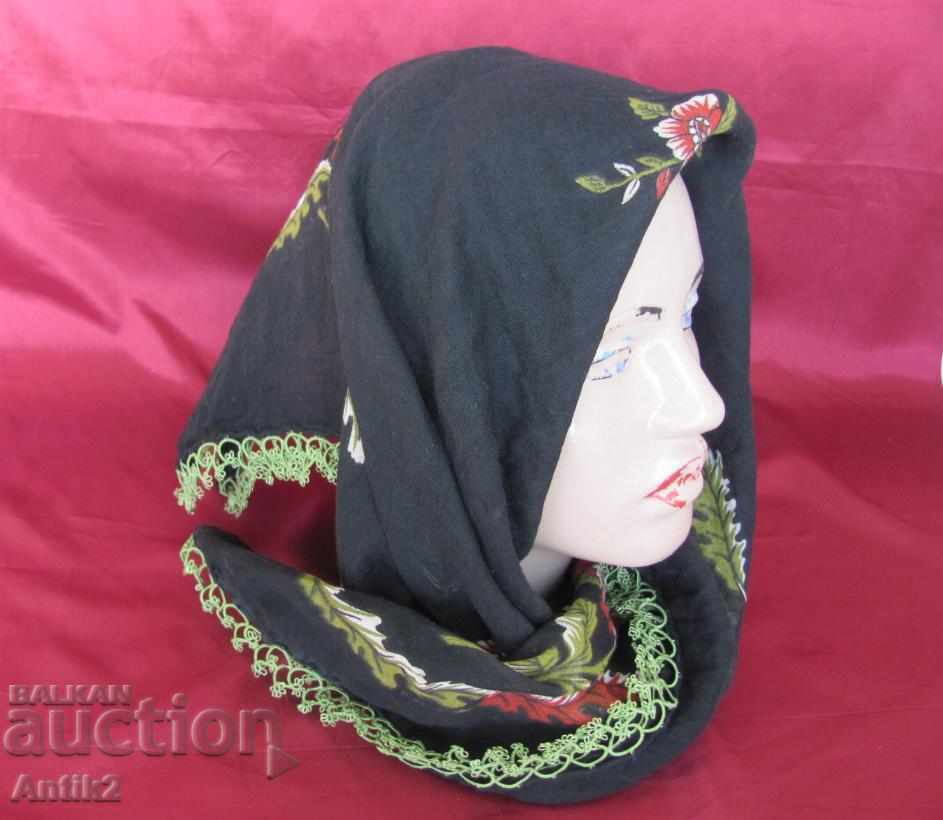 Delivery of 19th century Turkish, Ottoman, Islamic Headscarf