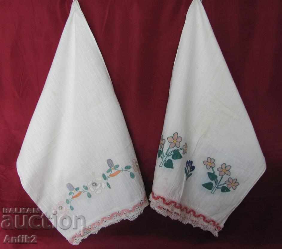 Delivery of 19th century Hand-embroidered towels 3 pieces Delivery of 19th century Hand-embroidered towels 3 pieces