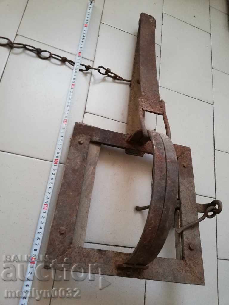 Delivery of Old forged wolf trap, wrought iron primitive Delivery of Old forged wolf trap, wrought iron primitive