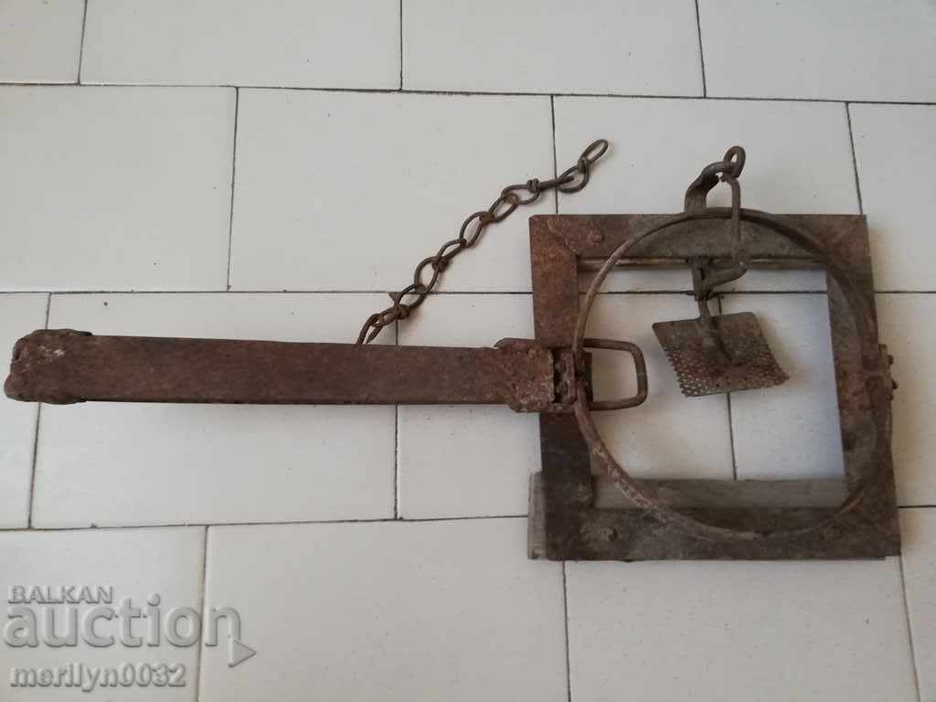 Old forged wolf trap, wrought iron primitive - 7 Old forged wolf trap, wrought iron primitive - 7