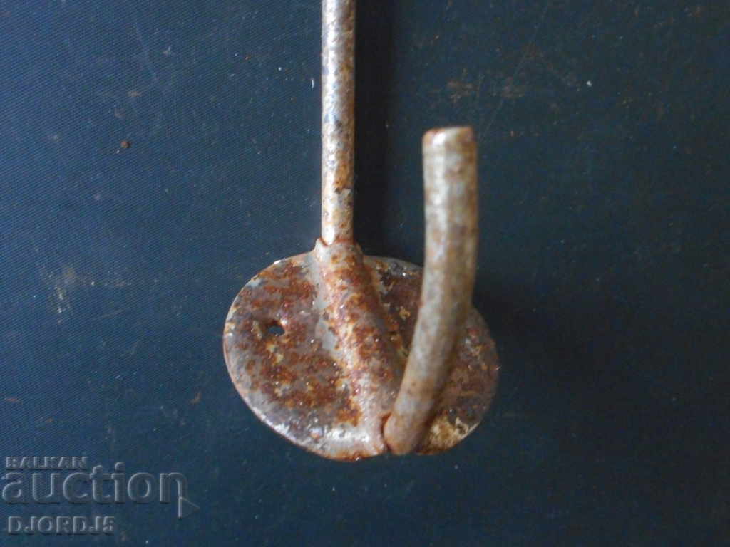 An old hanger with price 1.00 BGN | € 0.51 An old hanger with price 1.00 BGN | € 0.51