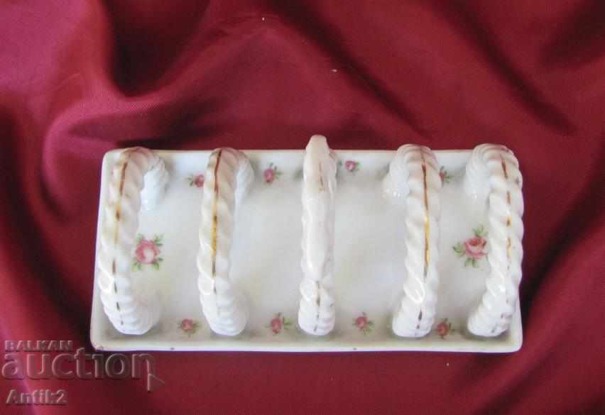 Auction  19th century Porcelain napkin VICTORIA AUSTRIA