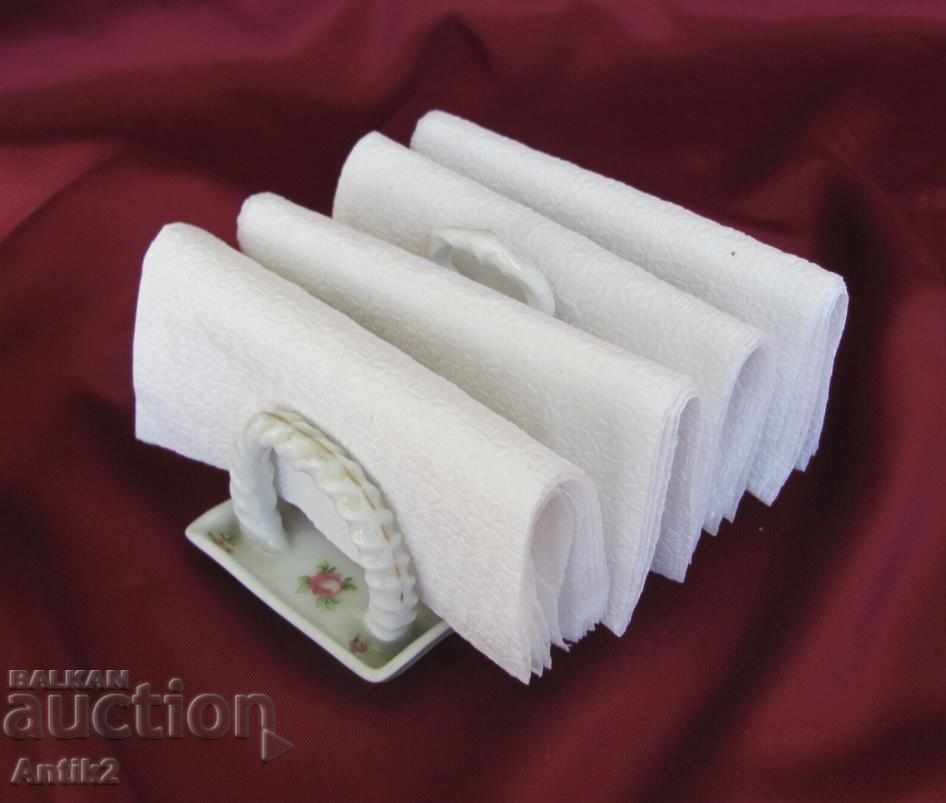 Delivery of 19th century Porcelain napkin VICTORIA AUSTRIA