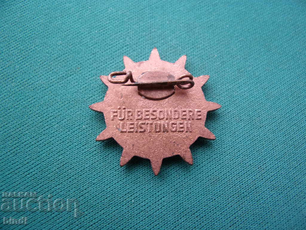 Broderie semnează GDR cu preț € 2.05 | 4.01 BGN Broderie semnează GDR cu preț € 2.05 | 4.01 BGN