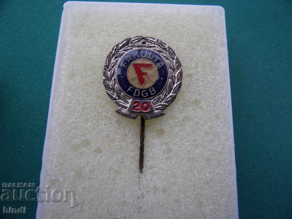 Broderie semnează GDR cu preț € 3.07 | 6.00 BGN