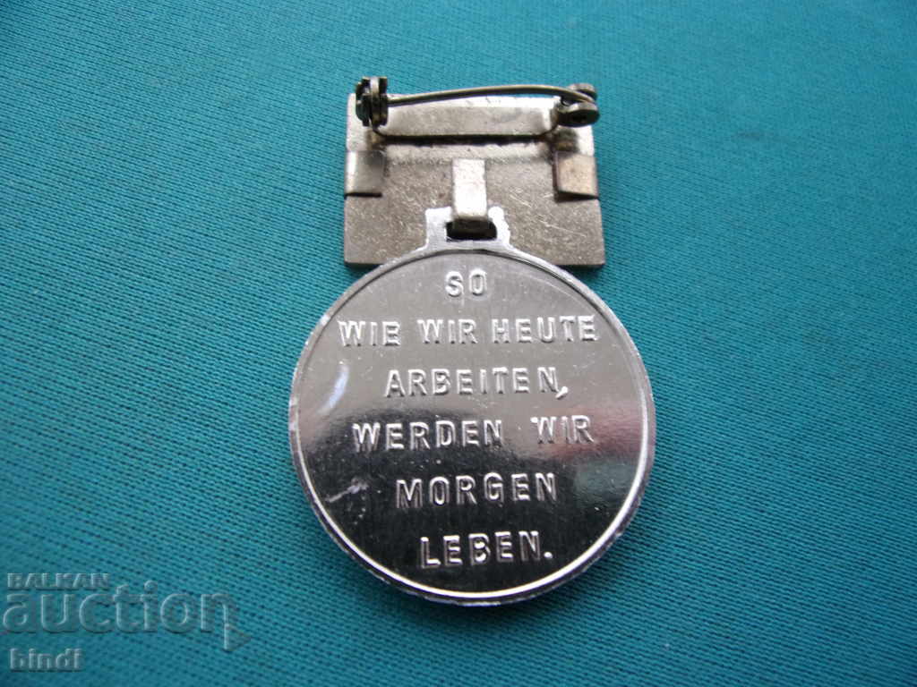 Medalia GDR cu preț € 5.11 | 9.99 BGN