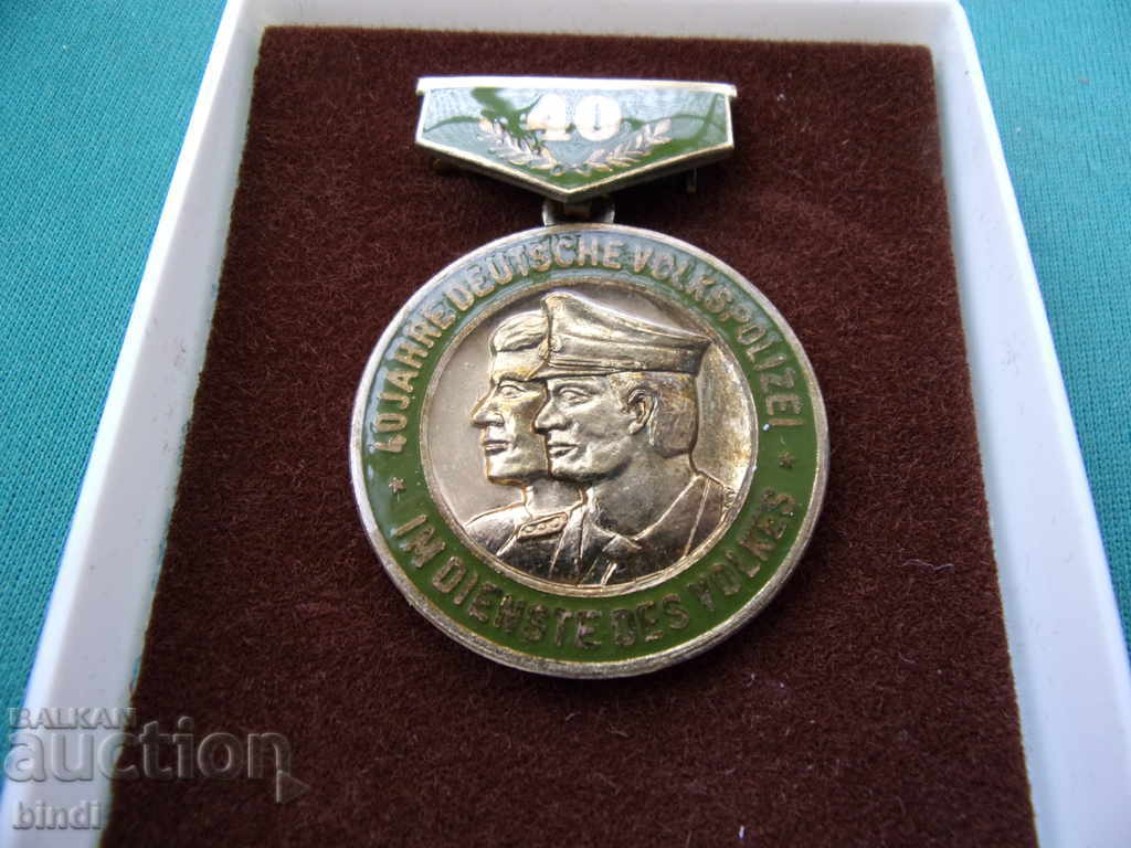 Medalia GDR cu preț € 6.14 | 12.01 BGN Medalia GDR cu preț € 6.14 | 12.01 BGN