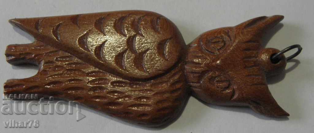 Auction wooden medallion Auction wooden medallion